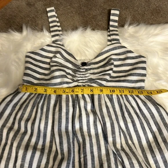 NWT Banana Republic Grey and White Maxi Dress in size small petite. - Picture 7 of 10